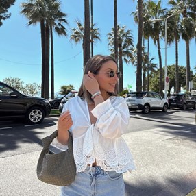 Zmysłowe bluzki na lato za mniej niż 50 zł. Hiszpanki, crop topy i nie tylko