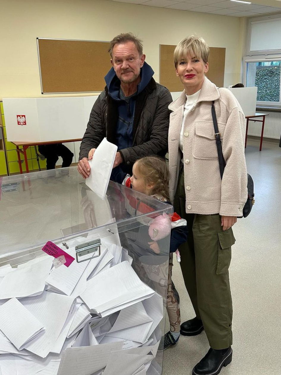 Edyta Pazura wybrała modną kurtkę na jesień